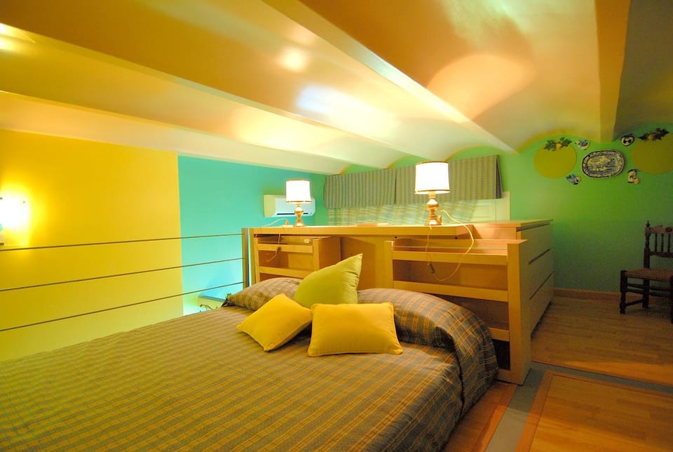 Bed, Bedroom