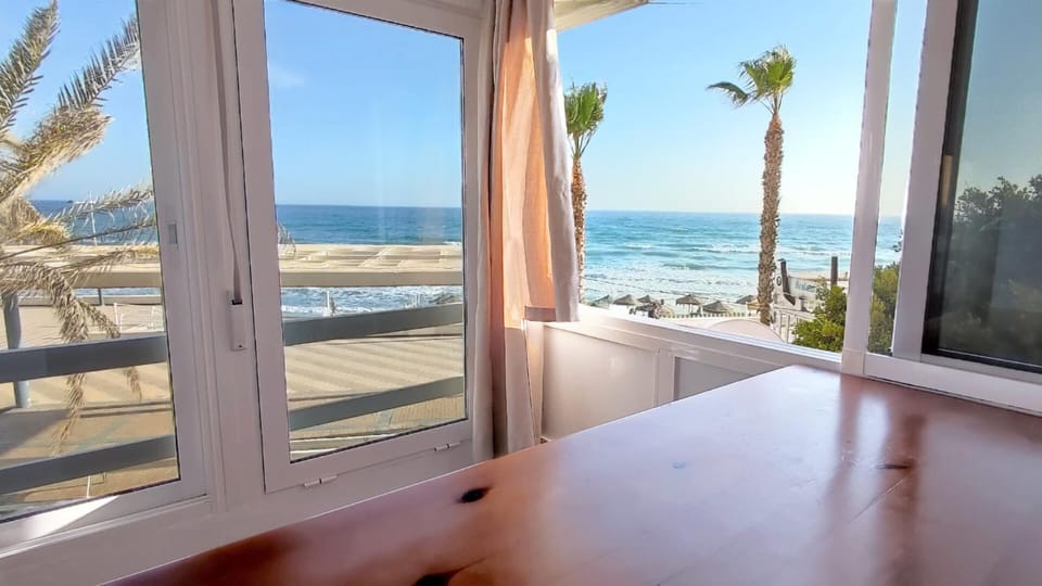 Day, Seating area, Dining area, Beach, Sea view, Sea view
