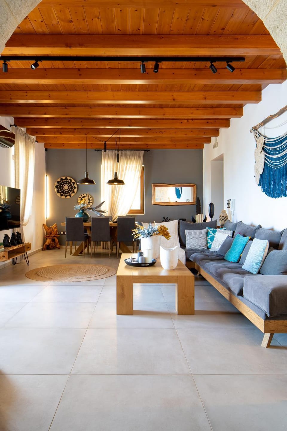 Facade/entrance, Living room, Seating area