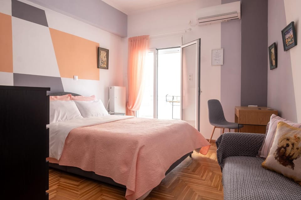 Bed, air conditioner