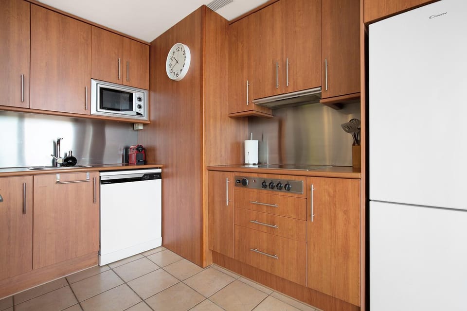 Kitchen or kitchenette, Living room