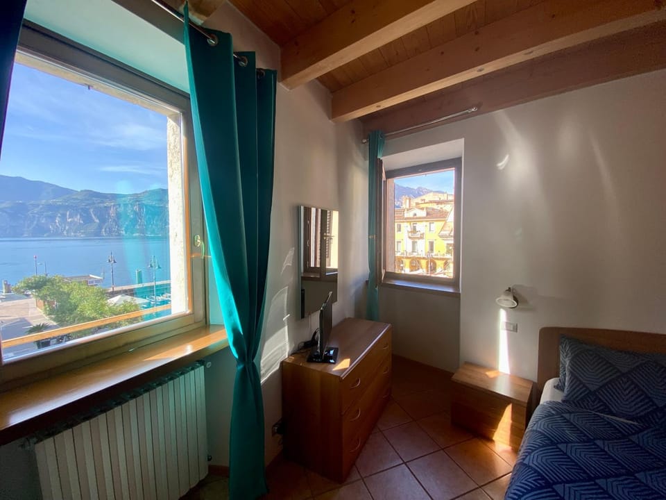 Lake view, Mountain view