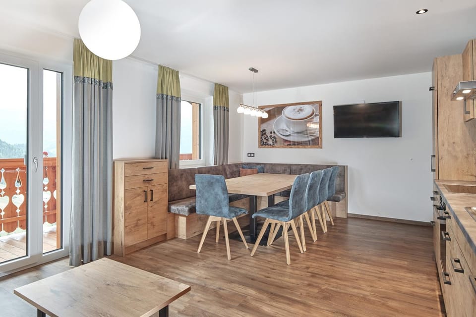Kitchen or kitchenette, kitchen
