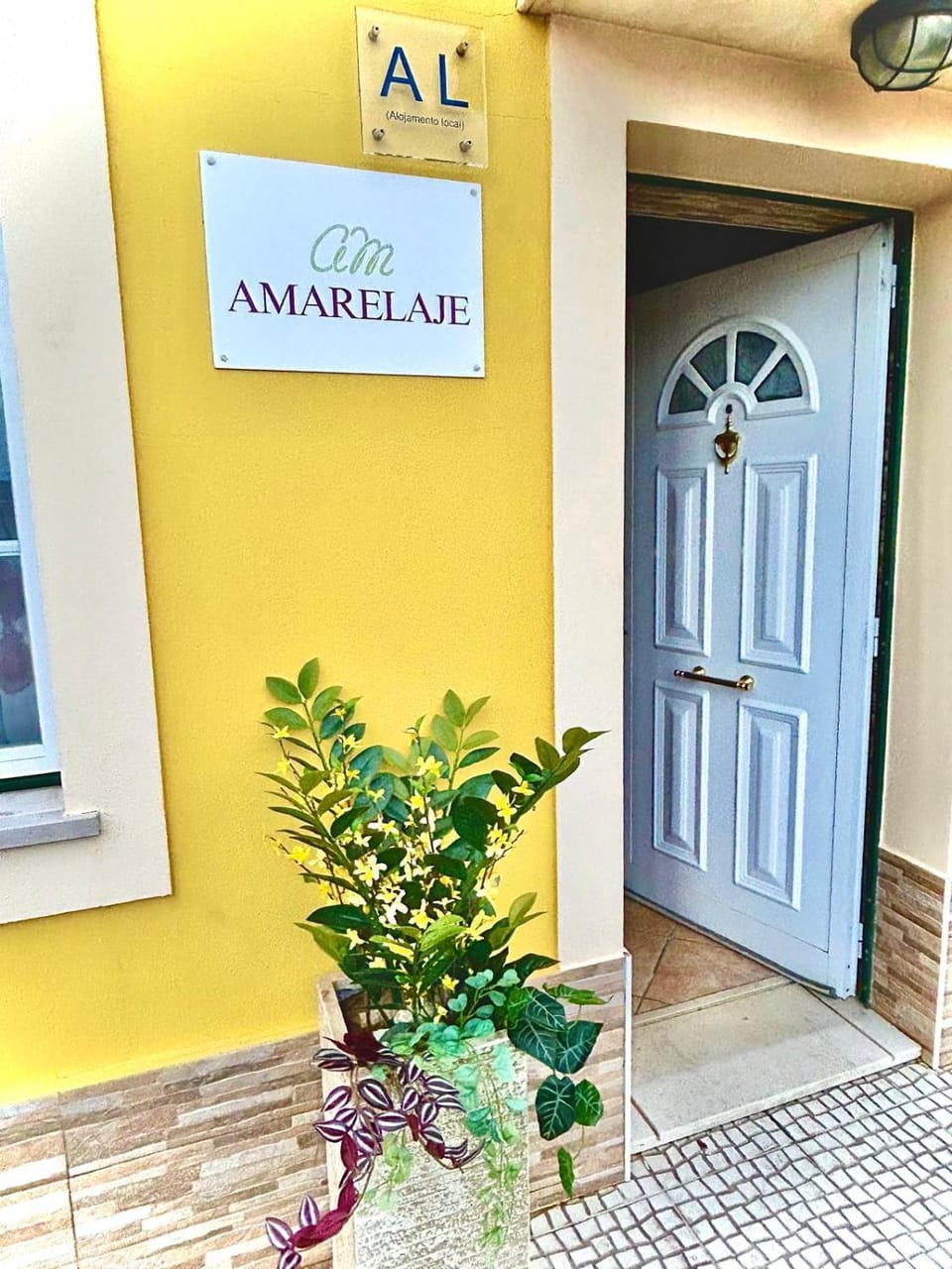 Property building, Facade/entrance