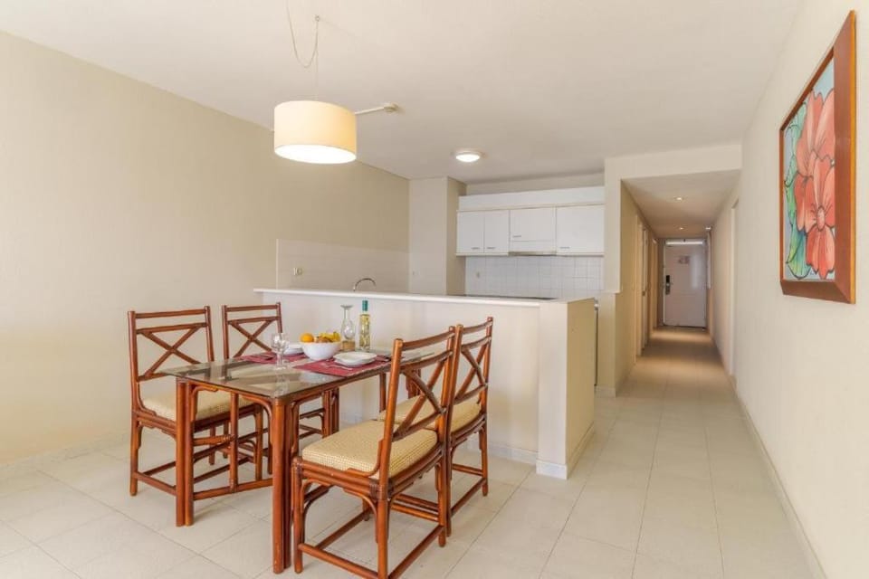 Tranquil Beachside Stay - Atlantic Gardens Beach Apartment in Funchal