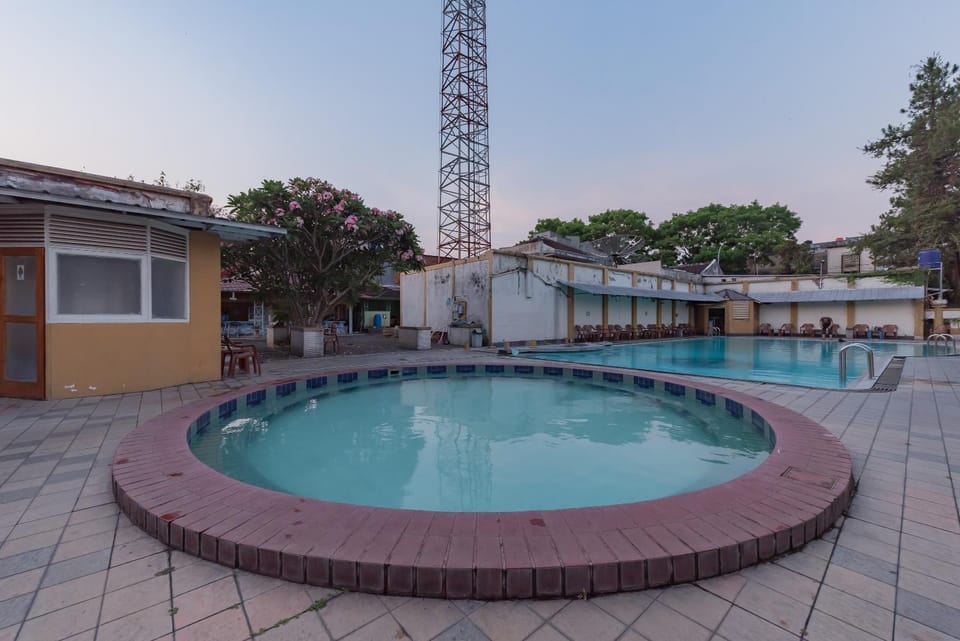 Swimming pool