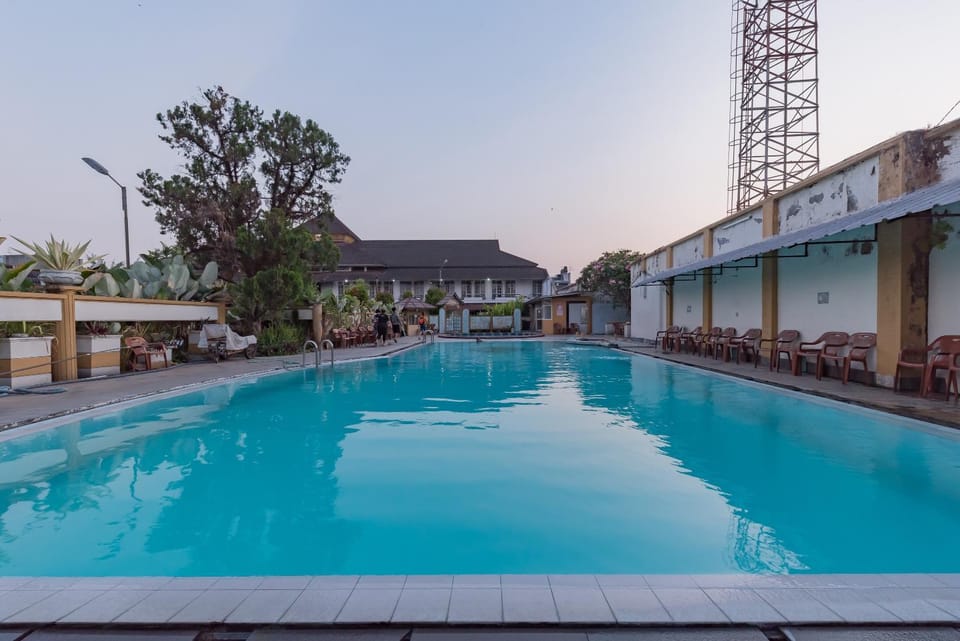 Swimming pool