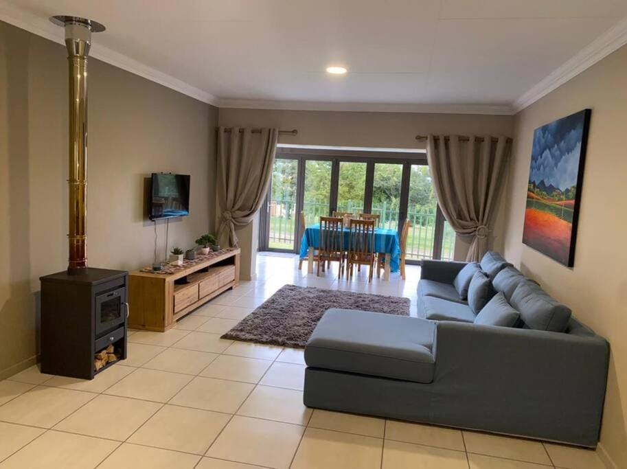 Gable Cottages No.4 Clarens Apartment in South Africa