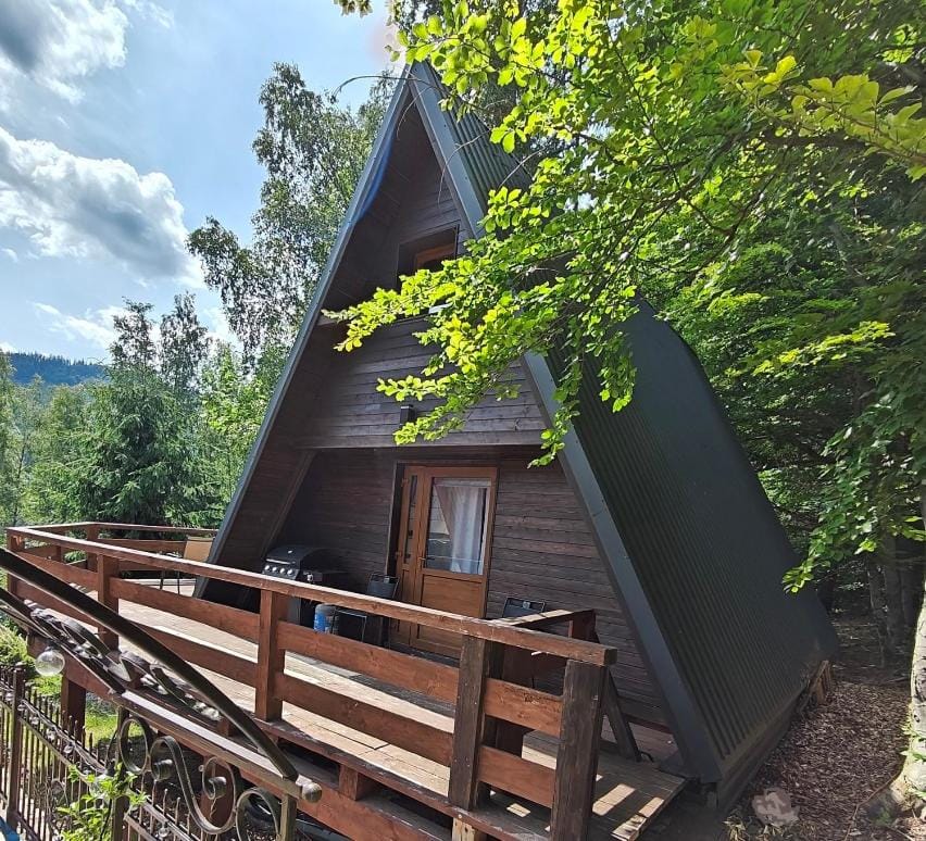 Domek całoroczny nad zalewem u podnóża Gór Stołowych House in Lower Silesian Voivodeship