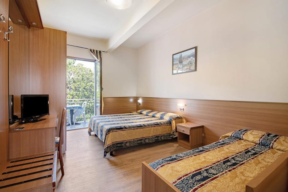 Property building, Living room, Bedroom