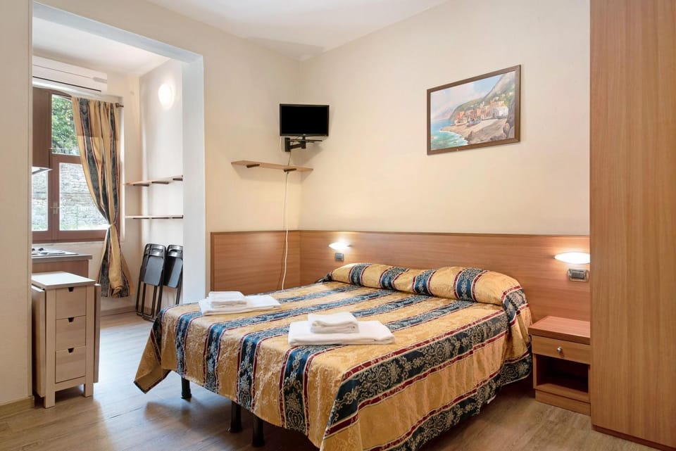 Living room, Bedroom