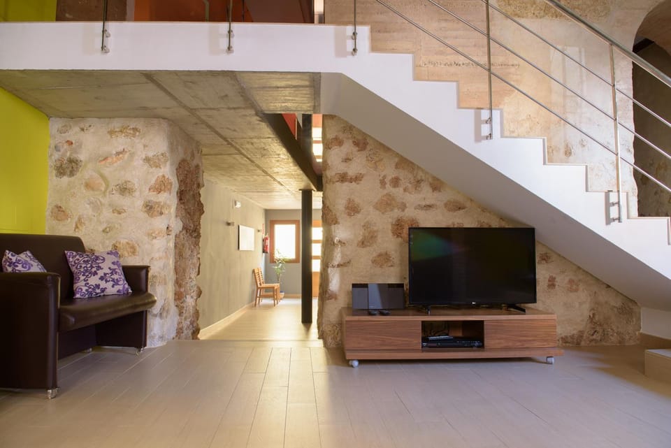 Communal lounge/ TV room, Living room