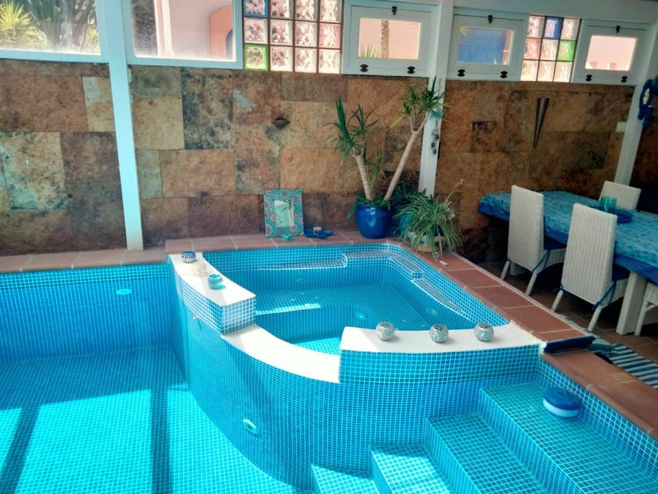 Villa Rosa meravigliosa con piscina interna Villa in Corralejo