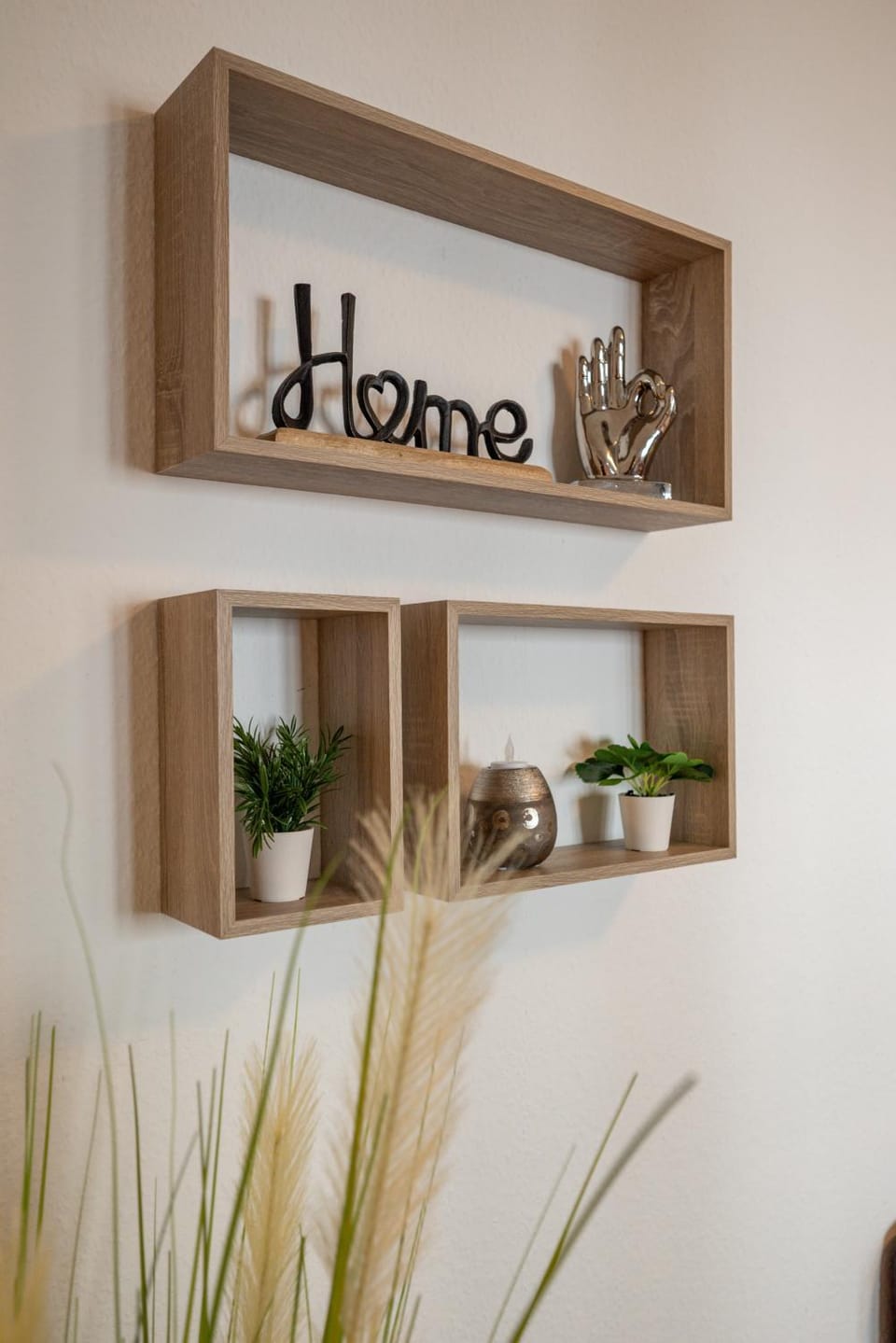 Photo of the whole room, Decorative detail