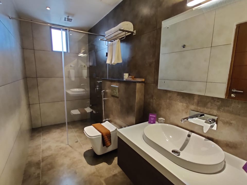 Shower, Bathroom, towels