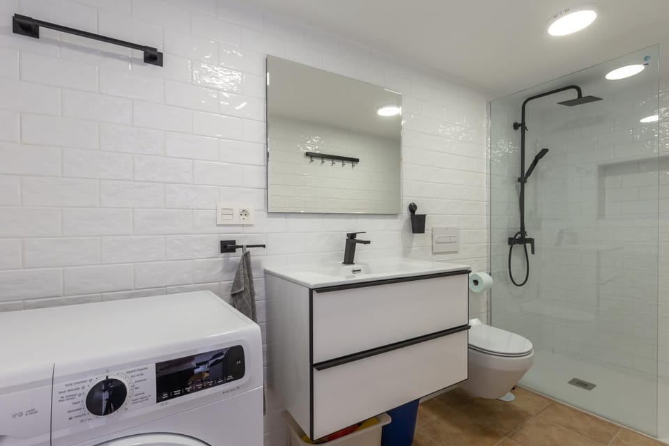 Shower, Bathroom, washing machine