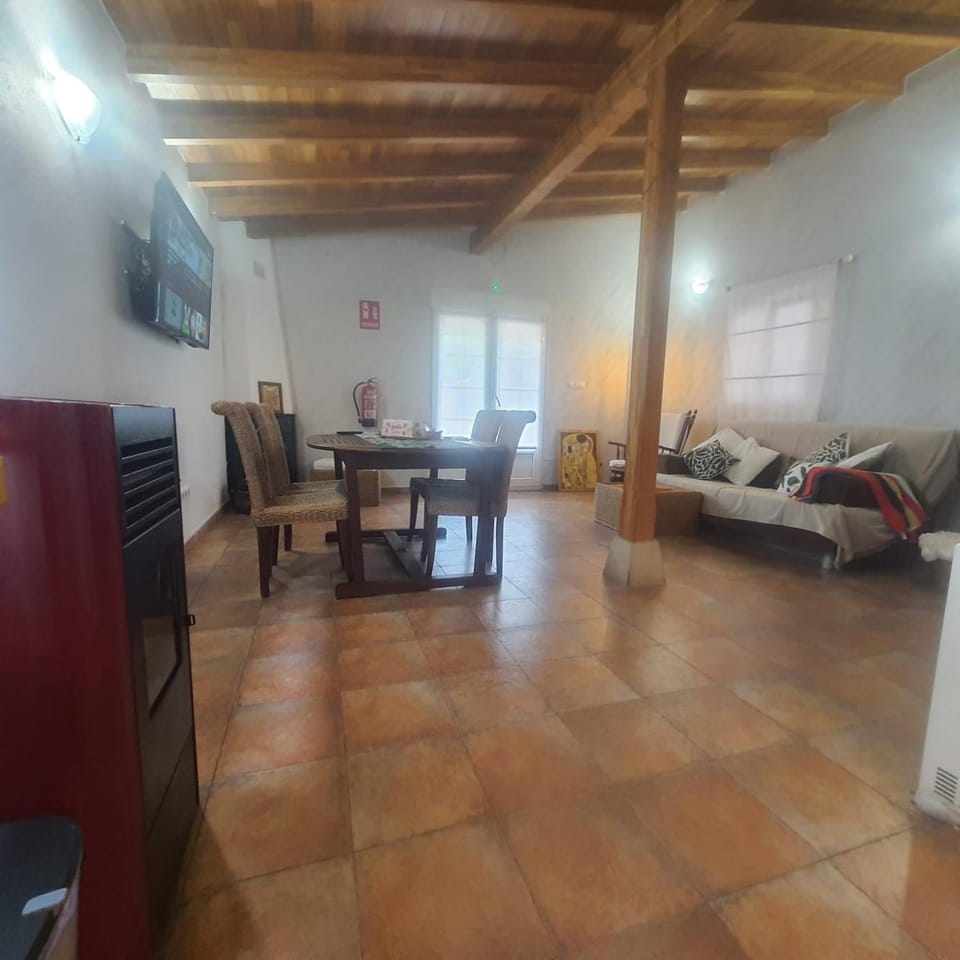 C02A01 Acogedora casa vacacional by R2R Consulting House in Cantabria