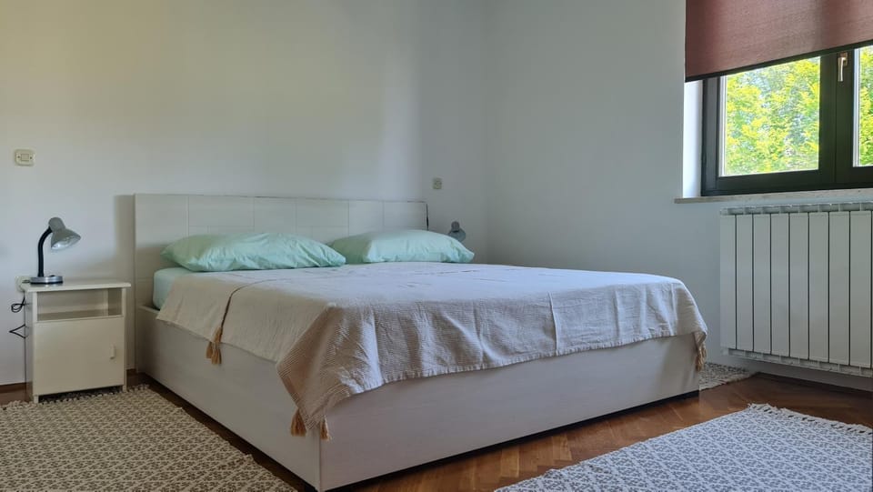 Bed, Bedroom, Sunrise