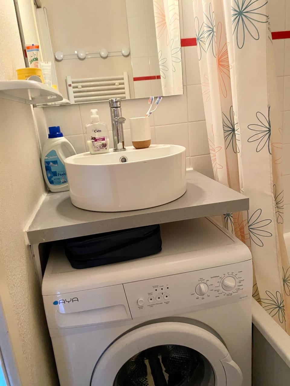 Bathroom, washing machine