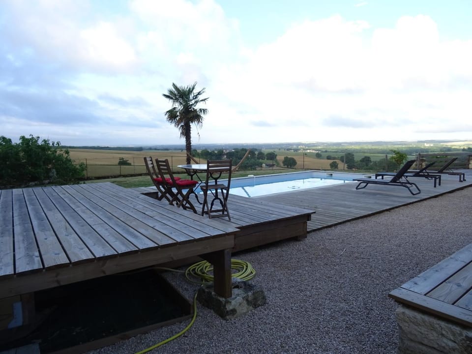 View (from property/room), Pool view, Swimming pool, sunbed