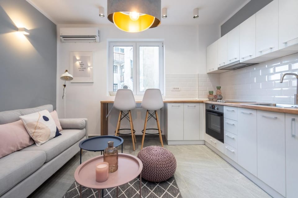 Cozy Design Apartament in Magheru Apartment in Bucharest