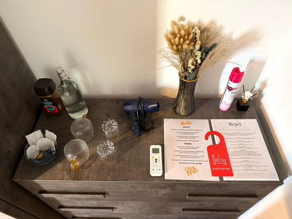 Airport Accommodation Bedroom with your own private Bathroom Self Check In and Self Check Out Air-condition Included Vacation rental in Malta