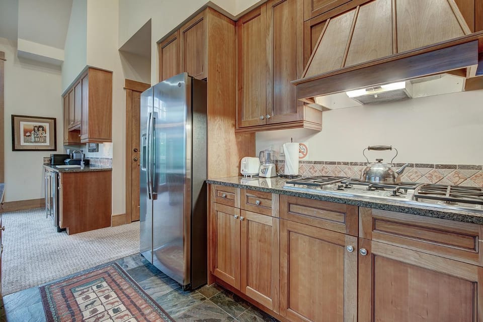 Luxurious 3 BR in River Run Village Featuring Ski in, ski out condo Apartment in Keystone