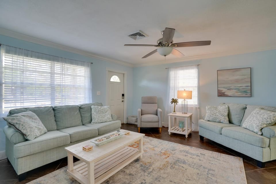 Coastal Bonita Shores Holiday Home Near Beach! House in North Naples