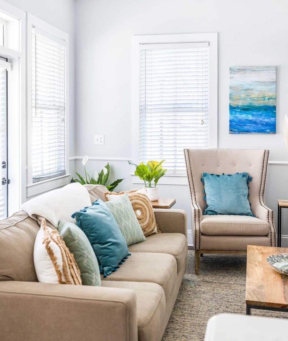 Private Rooftop & Parking - 3 Blocks to King St House in Charleston