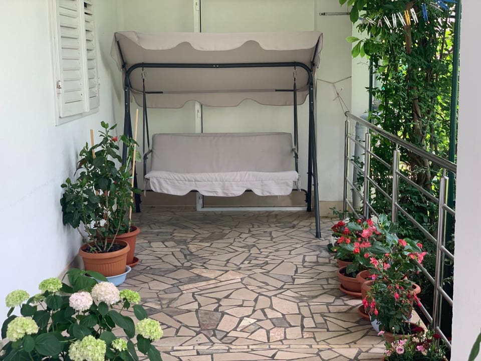 Garden, Balcony/Terrace