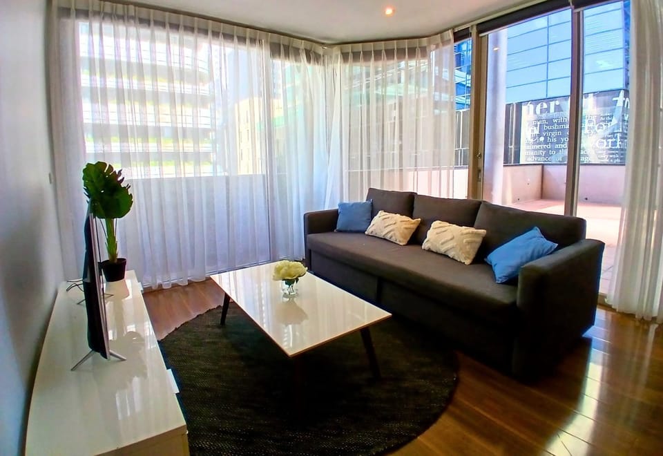 Readyset Apartments at Dockside Apartment in Melbourne