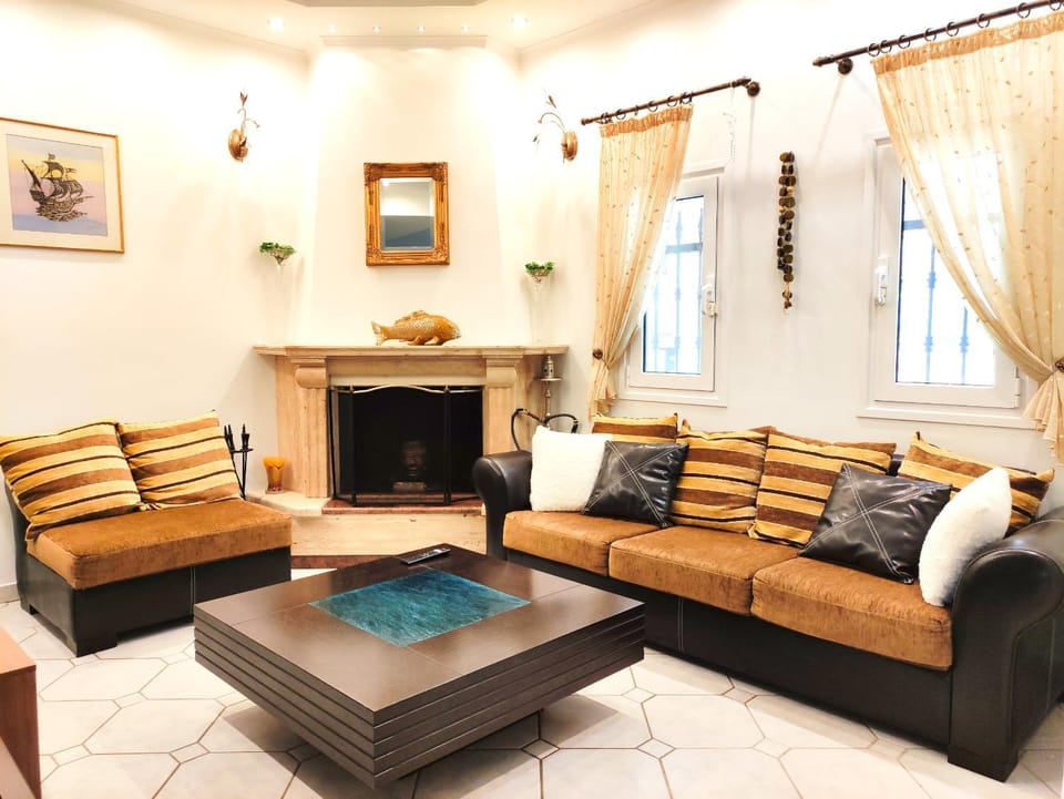 Seating area, flat iron