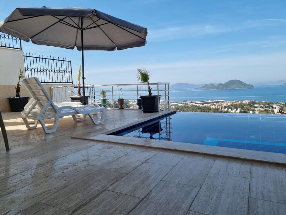 Natural landscape, BBQ facilities, Garden, View (from property/room), Balcony/Terrace, Garden view, Mountain view, Pool view, Sea view, Swimming pool, Sports, Inner courtyard view, internet, sunbed, towels