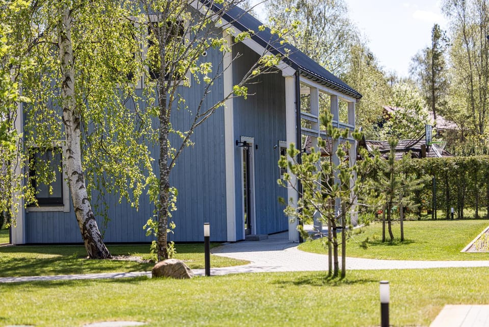 Property building, Garden view