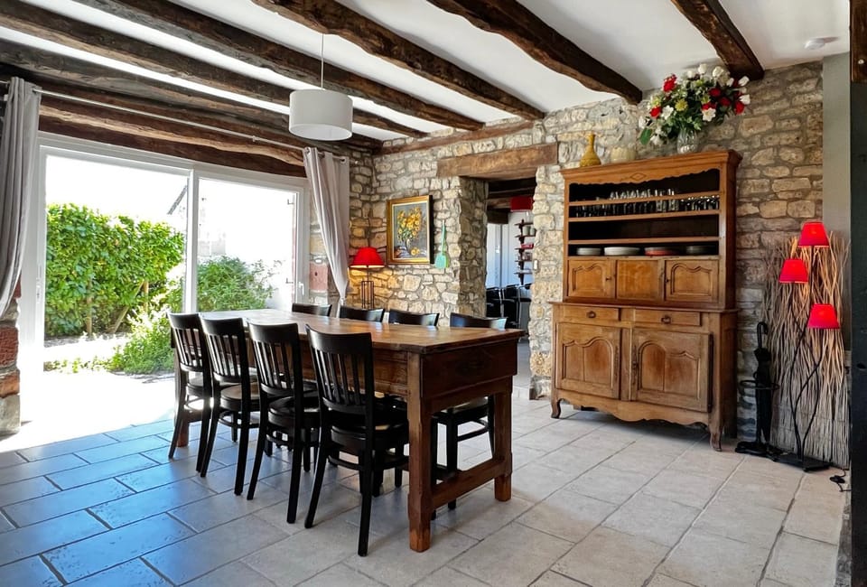 Presbytère de Chauffour-sur-Vell House in Nouvelle-Aquitaine