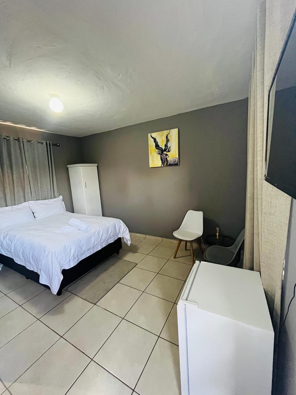 Tshukudu Guesthouse Bed and Breakfast in Gauteng