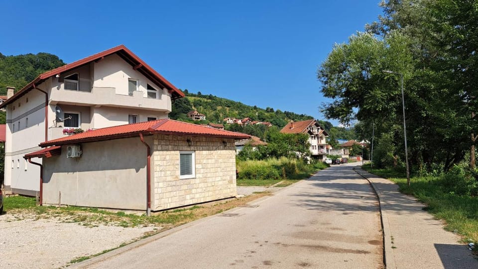 Property building, Natural landscape, Street view