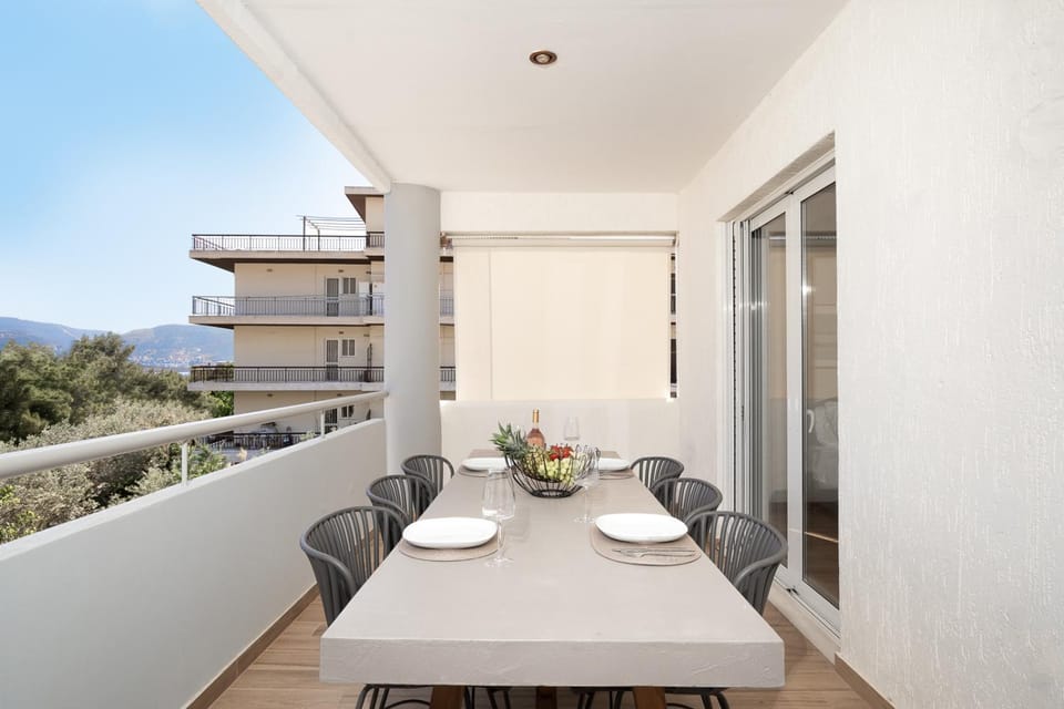 Patio, Day, View (from property/room), Balcony/Terrace, Living room, Seating area, Dining area