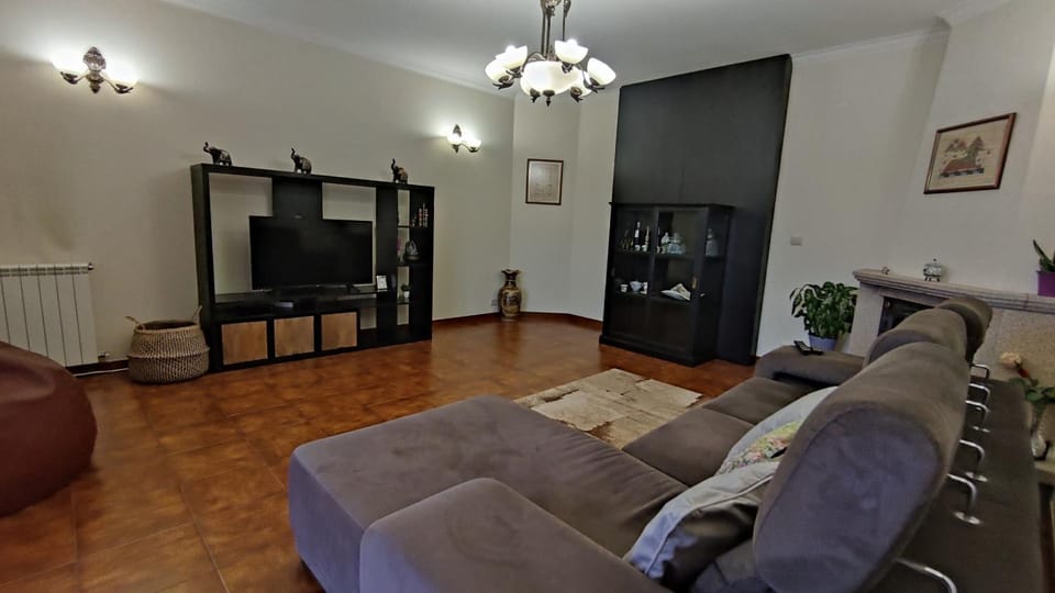 Communal lounge/ TV room, TV and multimedia, Living room