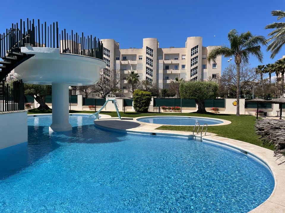 Large relaxed terrace, golf views Apartment in Alicante