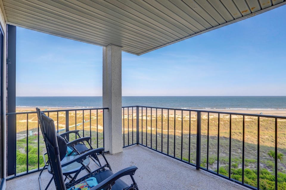 Best Atlantic Ocean Views!! King Queen Bikes & Beach Gear included House in Folly Field