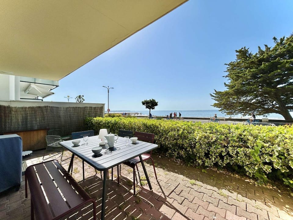 La Baule Appartement 3 pièces avec terrasse, proche commerces et plage - FR-1-245-170 Apartment in La Baule-Escoublac