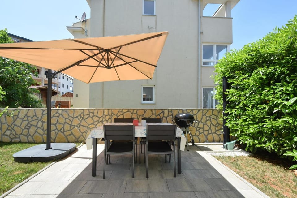 Garden, Balcony/Terrace