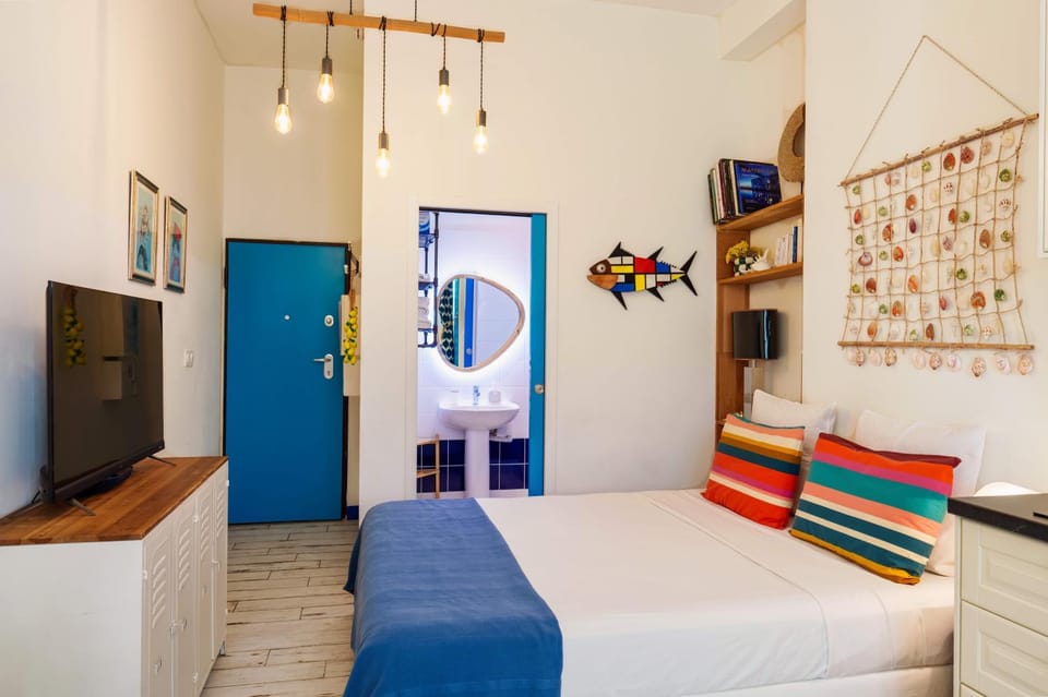 Studio Shell 22M2, 120m Vieux-Port, Clim, Wifi, Accès autonome avec code Apartment in Marseille