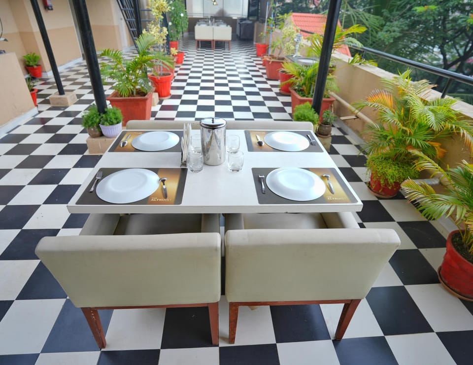 Restaurant/places to eat, Dining area