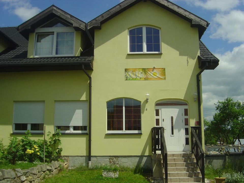 Property building, Facade/entrance