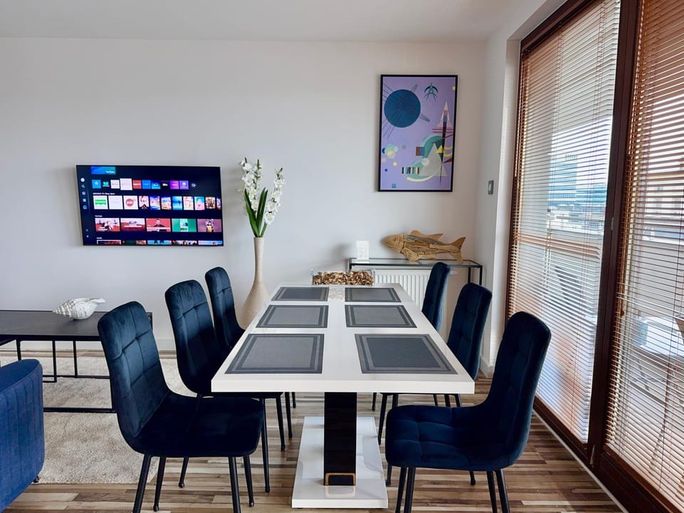 TV and multimedia, Dining area
