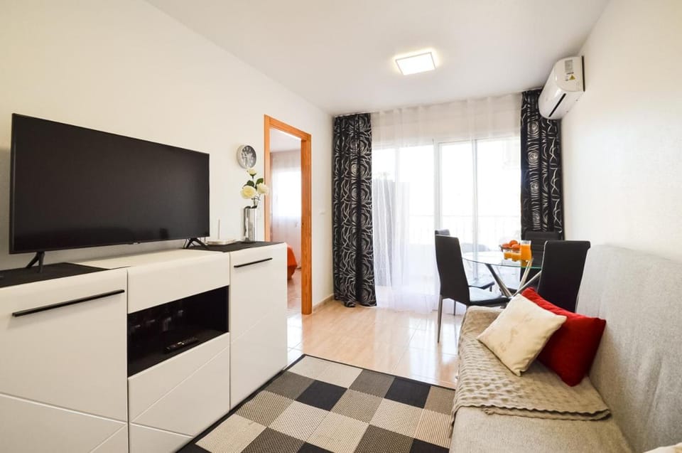Communal lounge/ TV room, Living room, Seating area