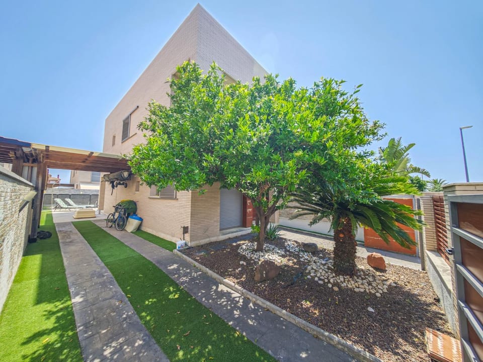 LITORAL COSTA DORADA - MAS D'EN REIG Only families Villa in Cambrils