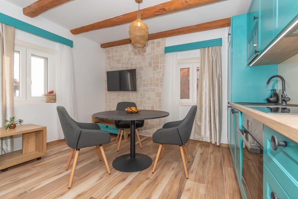 Ivka Makarska - modern and luxurious oldtown apartament Apartment in Makarska